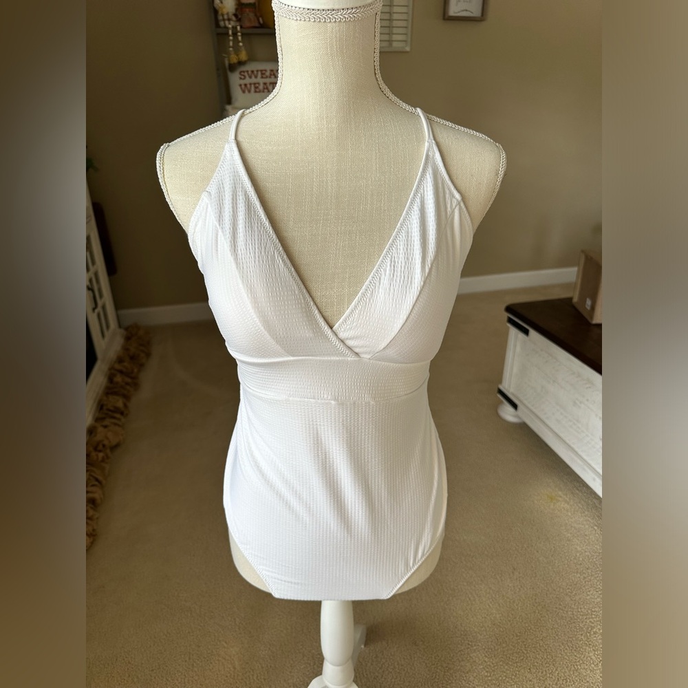 Vineyard Vines Woman’s Bathing Suit- Large